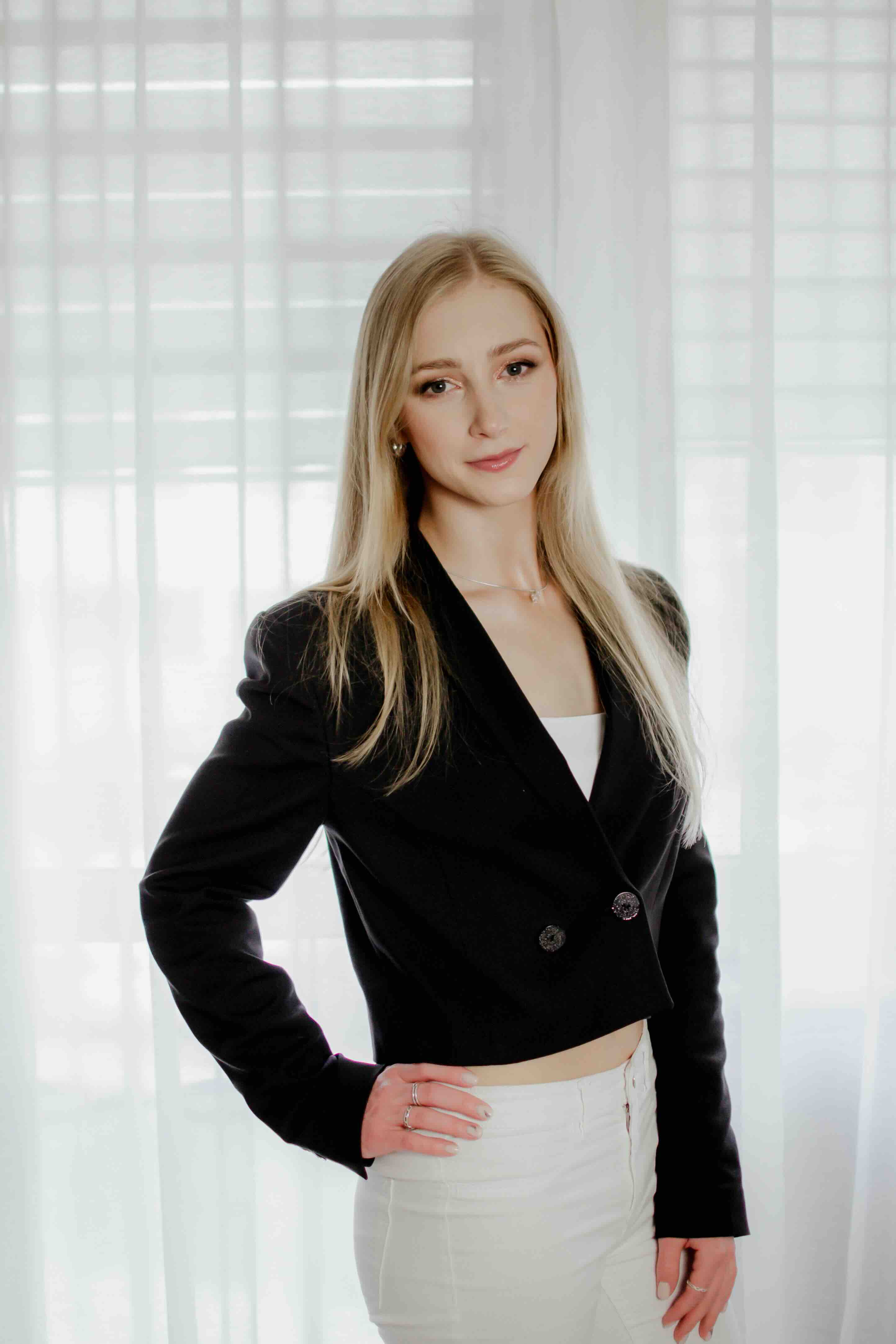 Anna Marcak - stylistka paznokci